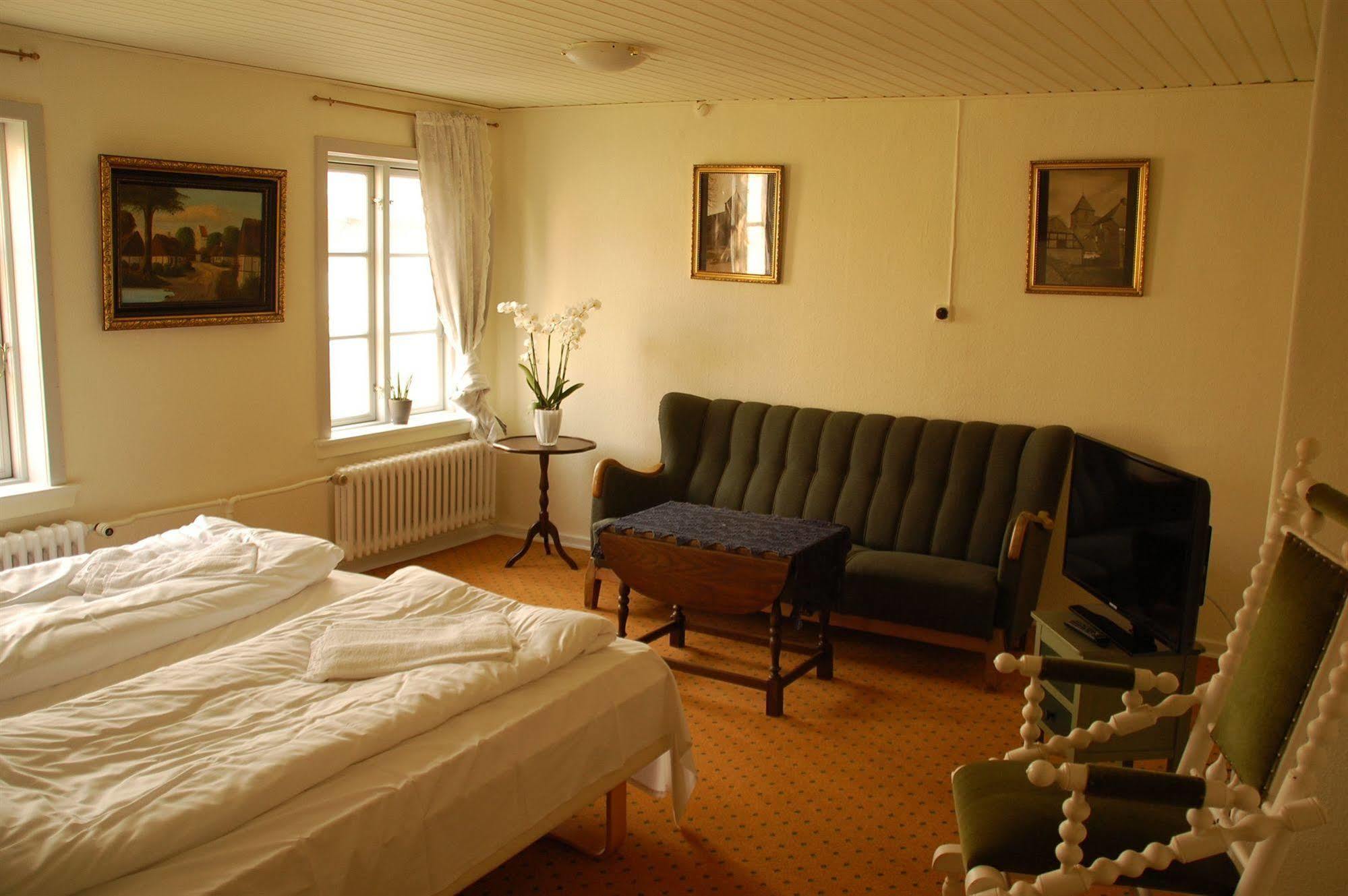 Hotel Рібе Екстер'єр фото